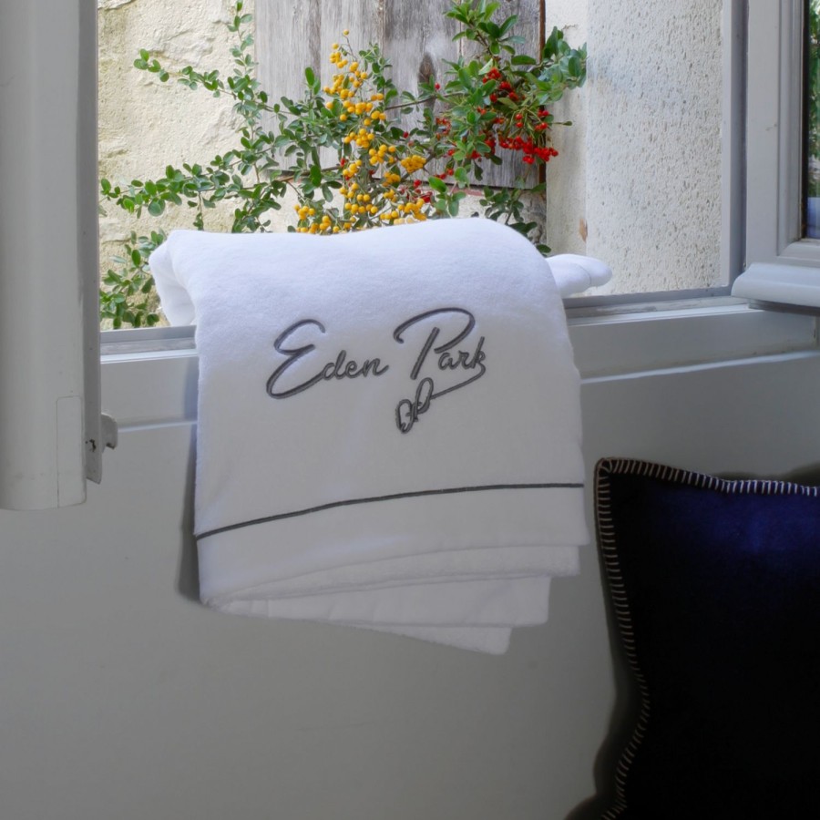 Eden Park Large Bath Towel With Grey Embroidery | Bath Towels