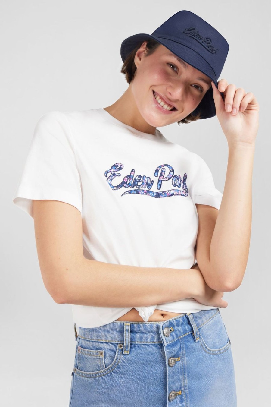 Eden Park White T-Shirt With Floral Eden Park Embroidery | T-Shirts